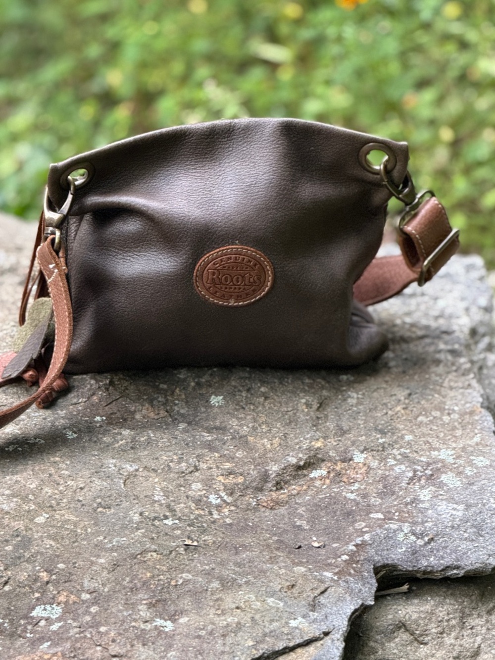 Roots Canada olive Leather Multi Pocket Crossbody Shoulder Bag Adjustable Strap